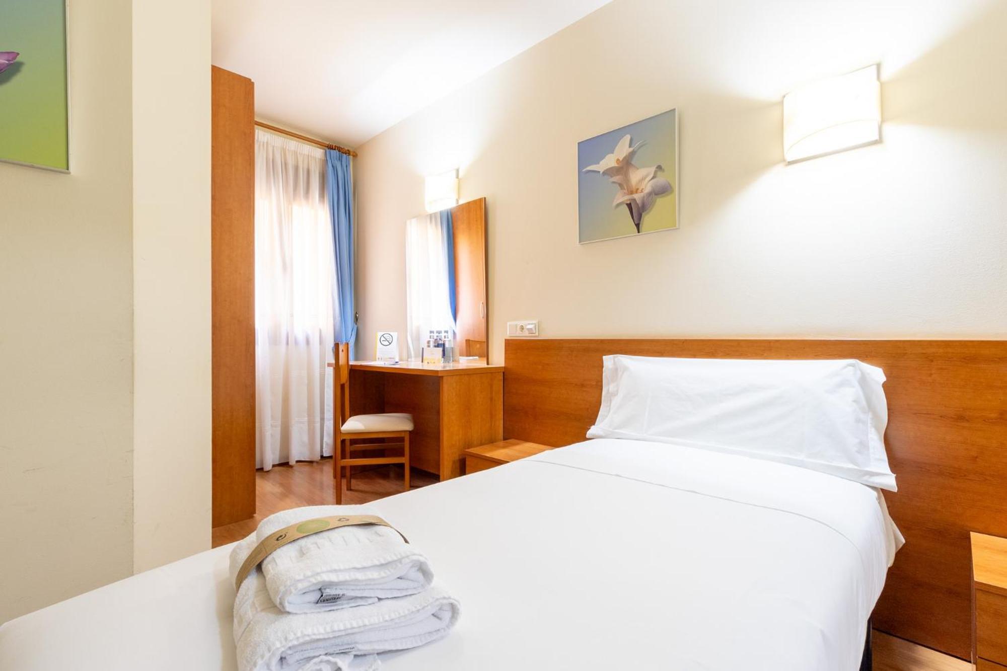 Insidehome Zaravencia Plaza Mayor Toro Esterno foto