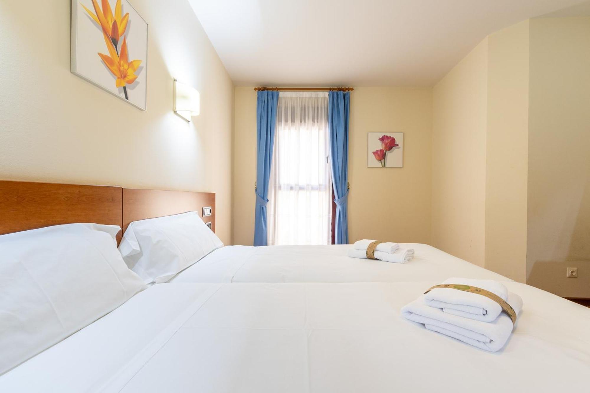 Insidehome Zaravencia Plaza Mayor Toro Esterno foto